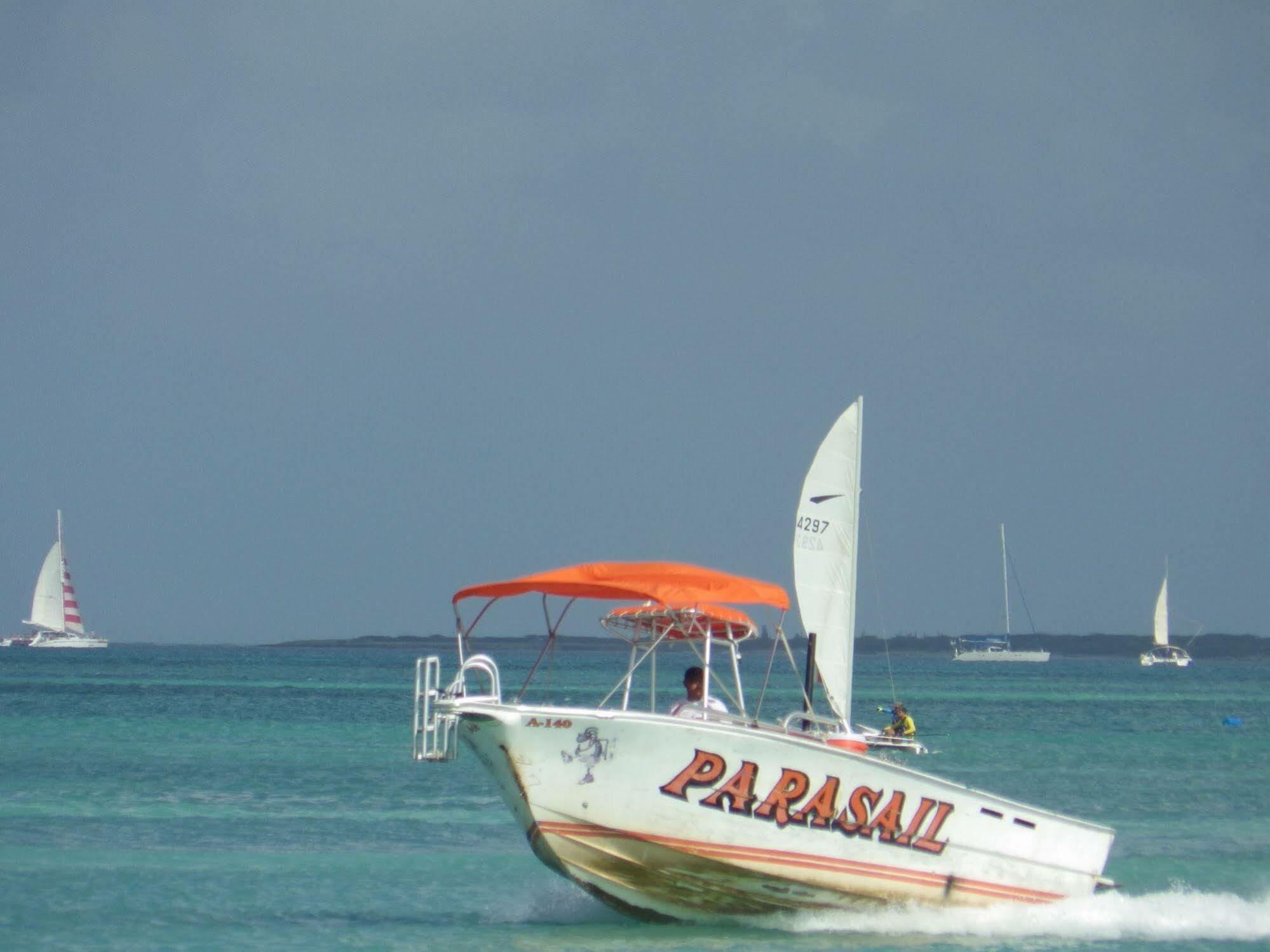 Aruba Cunucu Residence Palm Beach Eksteriør bilde